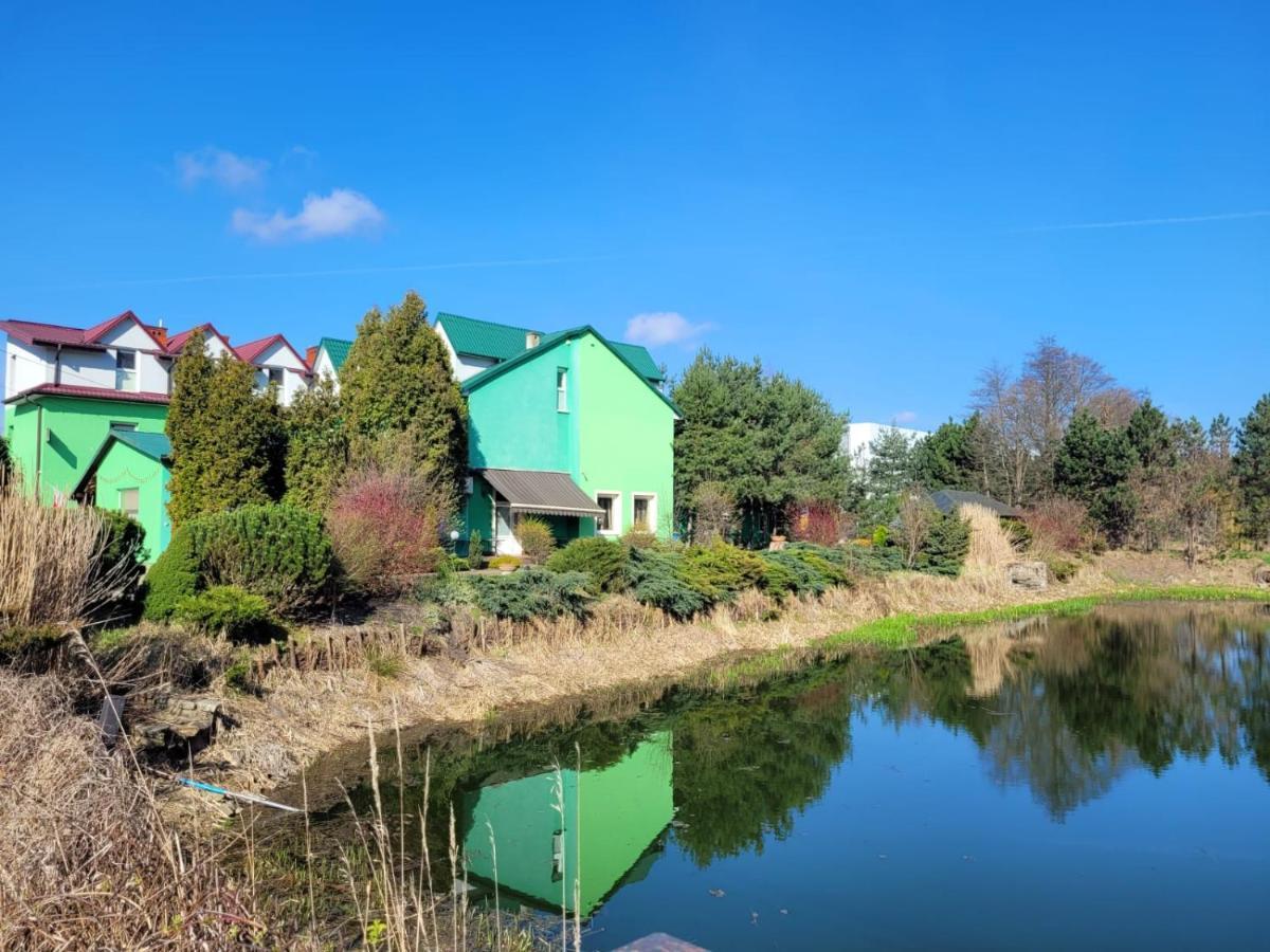 Albert Turystyczne Uslugi Hotelarskie Warschau Exterior foto